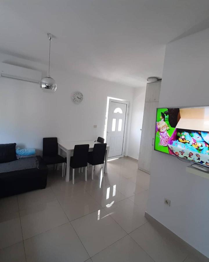 Guest House Ugljevarevic Budva Eksteriør billede