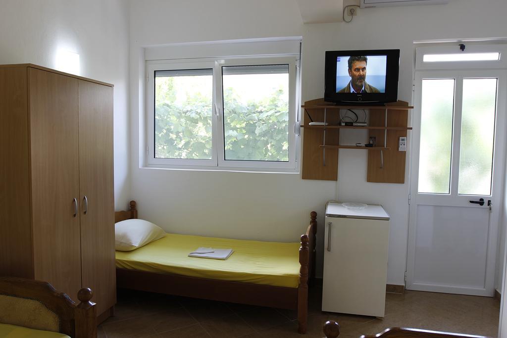 Guest House Ugljevarevic Budva Eksteriør billede