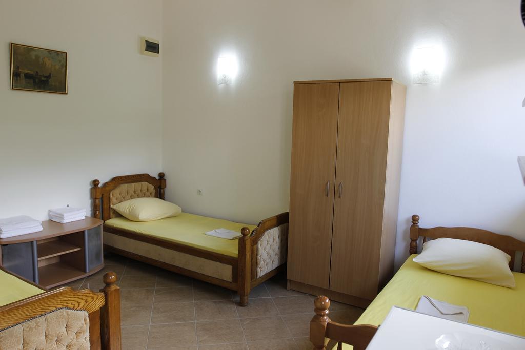 Guest House Ugljevarevic Budva Eksteriør billede