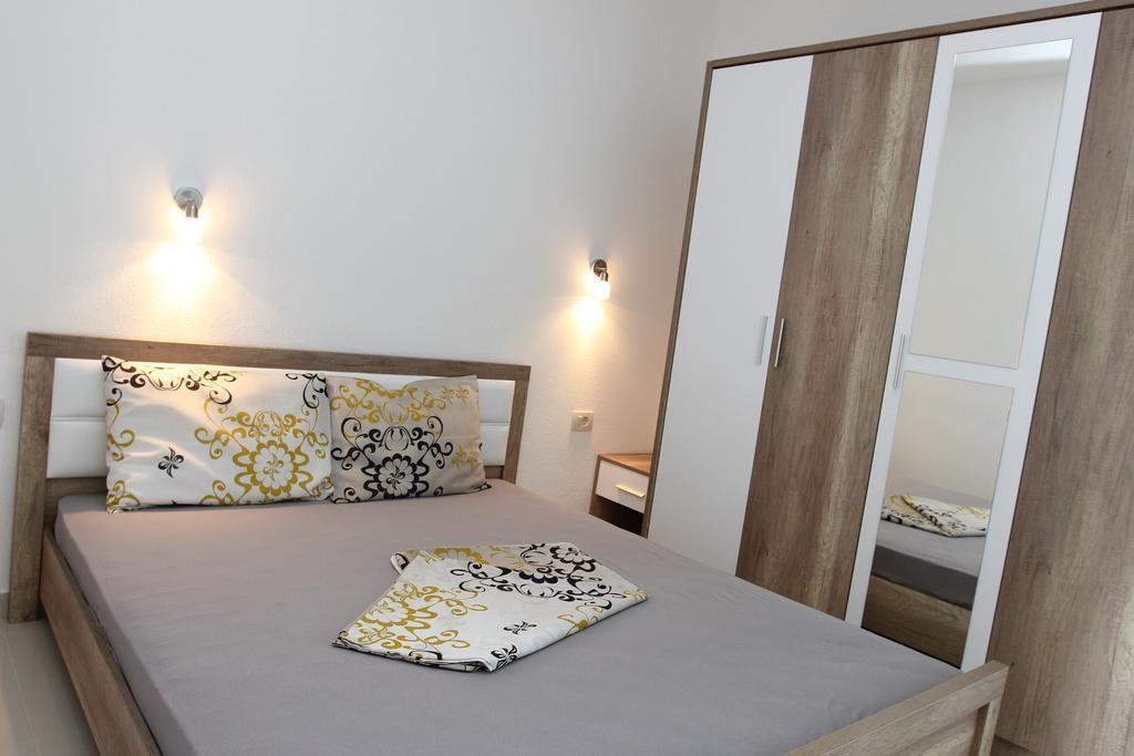 Guest House Ugljevarevic Budva Eksteriør billede
